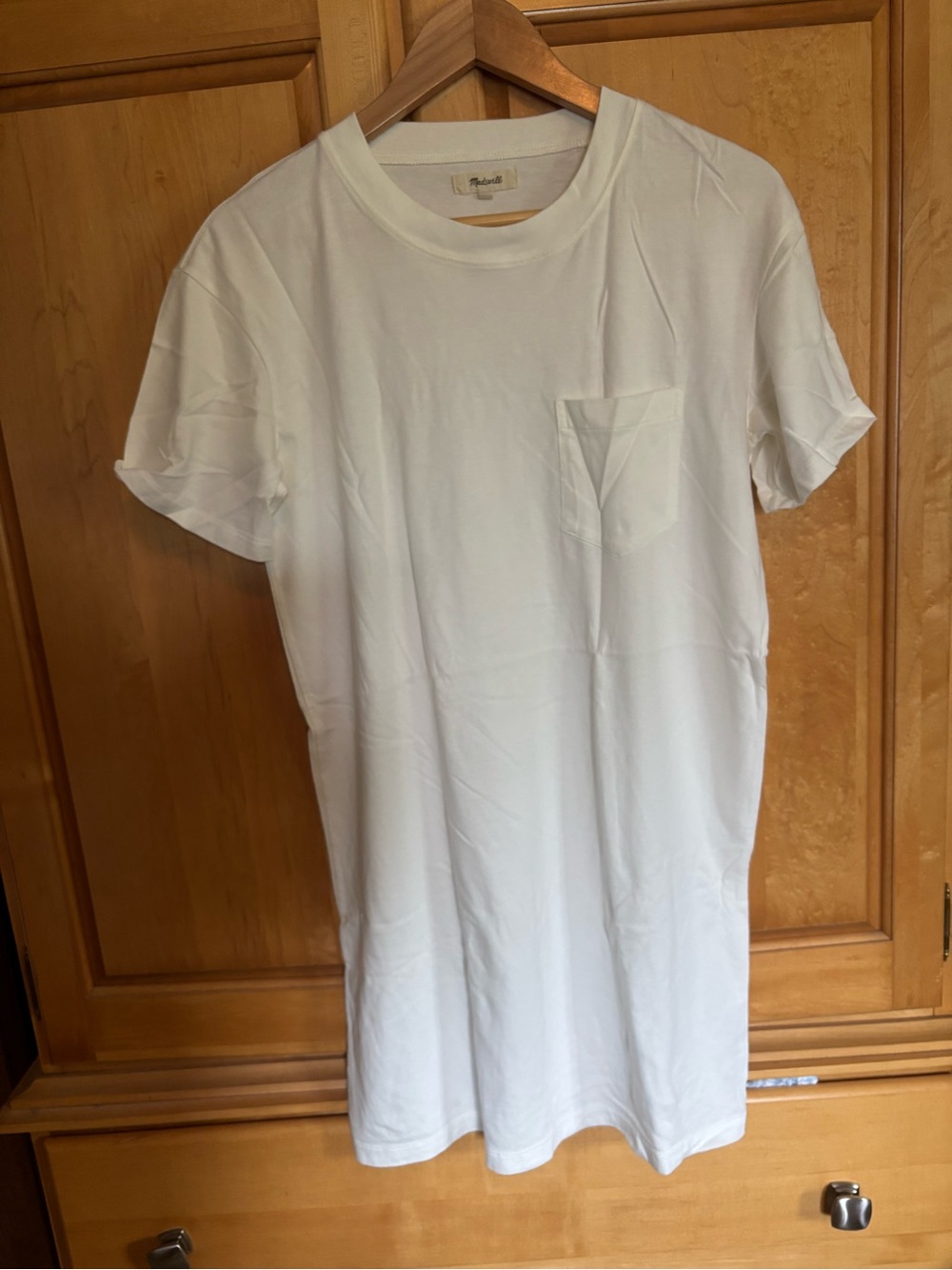 Classic White Pocket Crewneck T-Shirt Dress